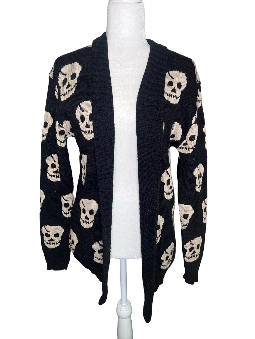 Infiniti Black Skull Pattern Open Front Cardigan Sweater M Medium - Picture 2 of 9